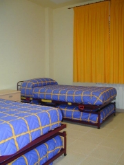 Habitacion doble con bano, tambien se puede convertir en habitacion de cuatro camas ¡muy comoda!