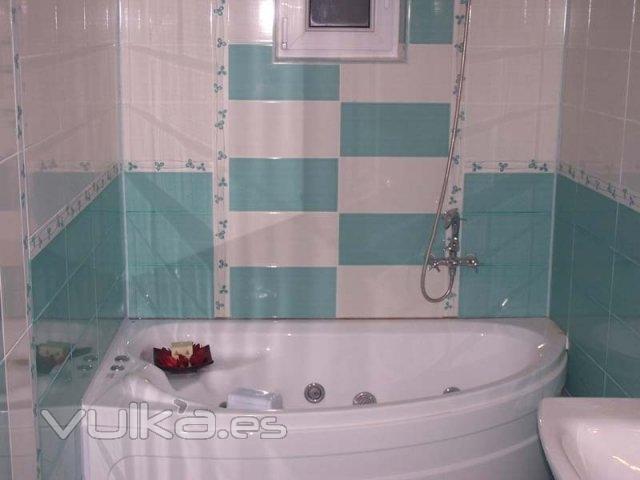 REFORMAS DE BAÑOS DESDE 1900EUR