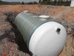 Fosa septica preparada para instalacion de sistema de depuracion