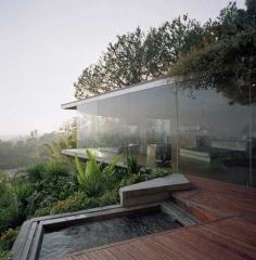 Con mucho vidrio casas que se viven hacia el medio ambiente