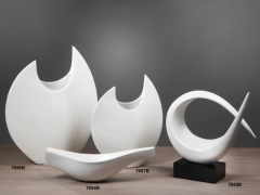 Centros de mesa y esculturas de resina blanca