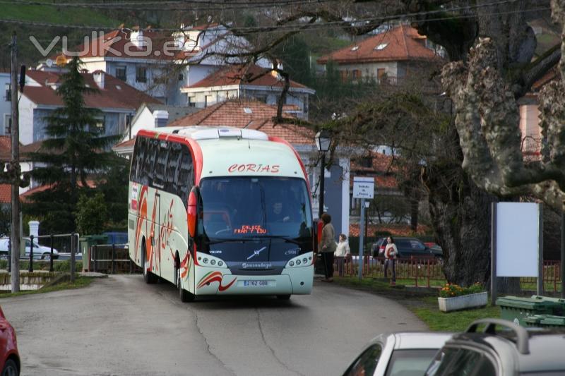 AUTOBUS 55 PLAZAS 