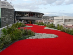 Edificio Forun terraza intalado por www.decoraenverde.es