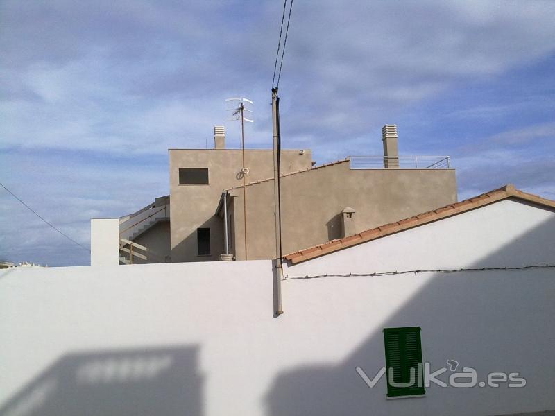 Fachada de vivienda en S´Illot