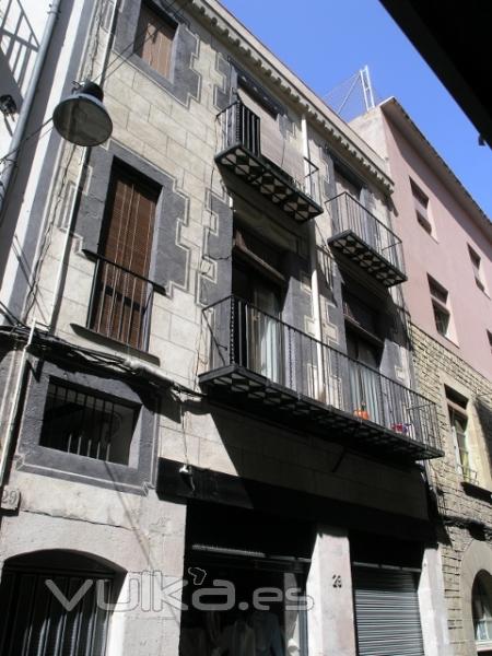 Rehabilitación de fachada en calle Sant Pere mes baix