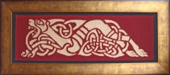 Titulo: dragon celta tecnica: tapiz  materiales: pura lana virgen e  hilos de lame oro medidas;  80