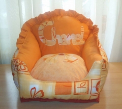 Modelo sillon con nombre bordado