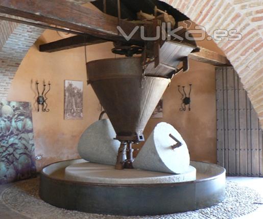 Molino de aceite de oliva virgen estra.