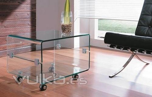 Mesa baja CB096B, rectangular, cristal curvado, ruedas.