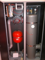 Deposito de inercia de caldera de condensacion con telegestion tren instalada por instalacionessalva