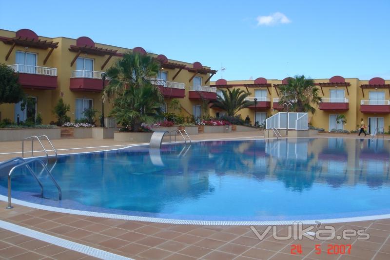 APARTAMENTOS LOBOSOL (CORRALEJO)