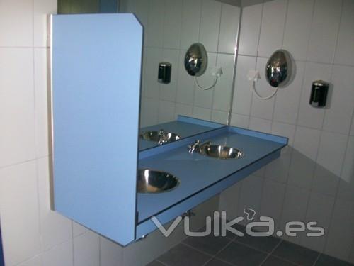 Lavabo con separador urinario