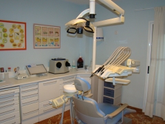 Foto 260 médicos especialistas - Clinica de Cirugia Oral y Maxilofacial dr Manuel Acosta Feria