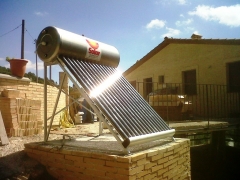 Calentador SOLAR térmico UNIVERSAL ENERGY en Tarragona 2011