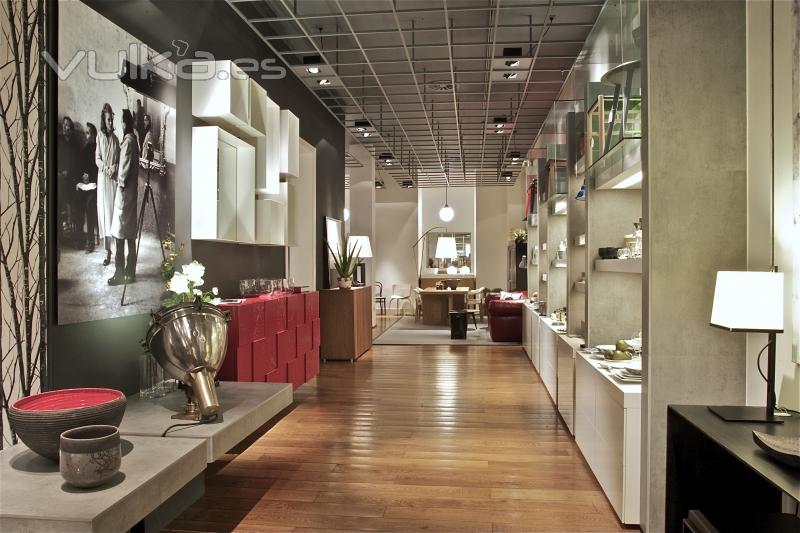 Urbana 15 es una tienda showroom de más de 800m2 donde encontrarás las últimas tendencias en decorac