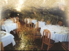 RESTAURANTE ASADOR LA GRUTA