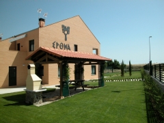 Epona Casa Rural.  Garray (Soria).  Alquiler completo (8-10 personas). (A 3 minutos de Soria Capital)