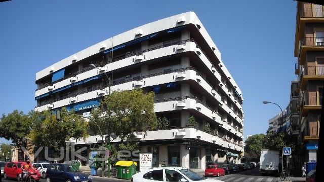 Rehabilitación de fachada y cubierta ronda de Capuchinos, Sevilla