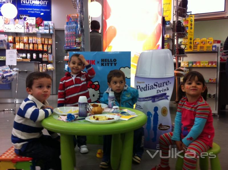 Asi fue nuestra MERIENDA PEDIASURE GRATIS EN FARMACIA DAZA. UN ÉXITO!!