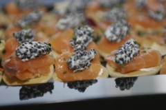 Blinis de salmon y huevas