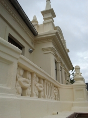 Detalle restauracion de fachada de edificio privado