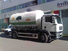 Camion cisterna de reparto de biomasa