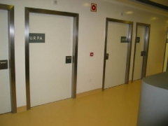 Liberfusta- puertas higiencia con cerco de acero inoxidable para hospitales