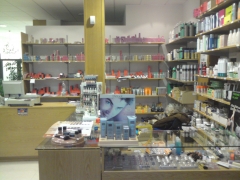 Tienda de productos, maquinaria y utensilios de peluqueria profesionales