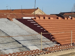 Placas bt50 bajo teja techos tecnicamente apropiados para la construccion