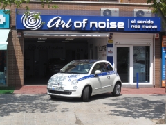 Fachada de Art of Noise, en Avenida de Europa, 23. Pozuelo de Alarcón