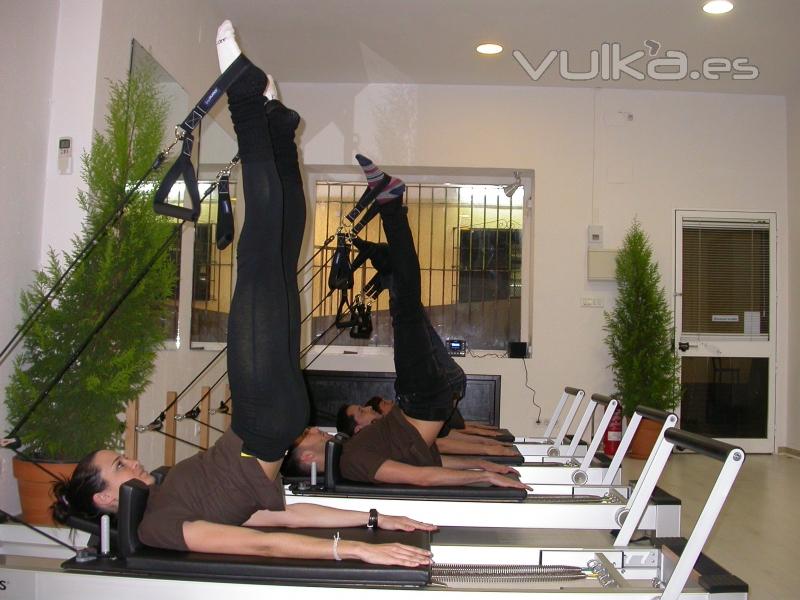 EQUIPO DE WELLNESS CLINIC CÁDIZ-SALA DE PILATES AVENIDA ANA DE VIYA,44