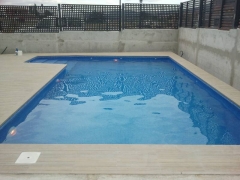 piscina estilo moderno