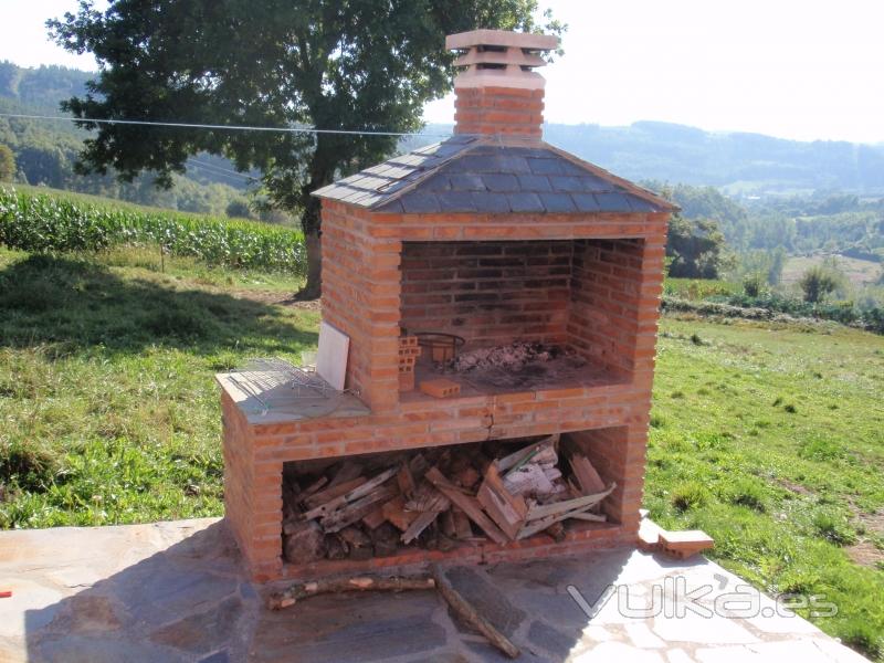 PARRILLA CONSTRUIDA EN FURIS (CASTROVERDE)