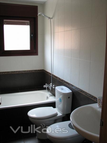 Baño apartamento en alquiler con opcion a compra en Limpias