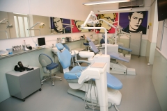 Foto 1212 médicos especialistas - Clinica Dental Identis