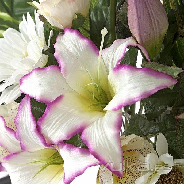 Todos los Santos> Ramo artificial flores tiger lily rosa con gerberas y calas en La Llimona home (1)