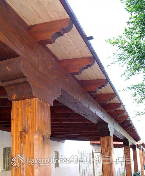 Detalle de construcción de pérgola de madera rústica by navarrolivier.com