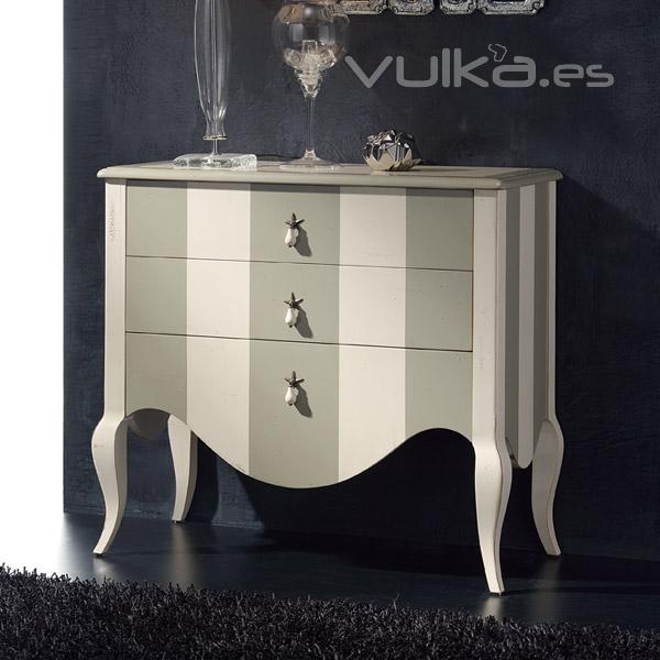 Mueble Carlotta 3 cajones lacado.