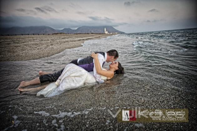 mi-boda-fotos-novios-fotoarte-Almería-mejor-fotografo-bodas-Almeria-naturaleza-playa-Granada-Murcia