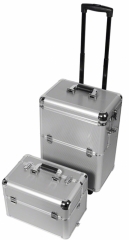 Medidas: 36,6cm x 24,4cm x 70,5 cm diseno de unas: maleta movil trolley de aluminio art de nail-des