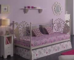 Sofa cama forja flor calada disponible en varias medidas y colores