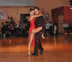 Actuacion de bailarines profesionales alberto y marta