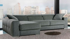 Sofa en color gris con cheslong