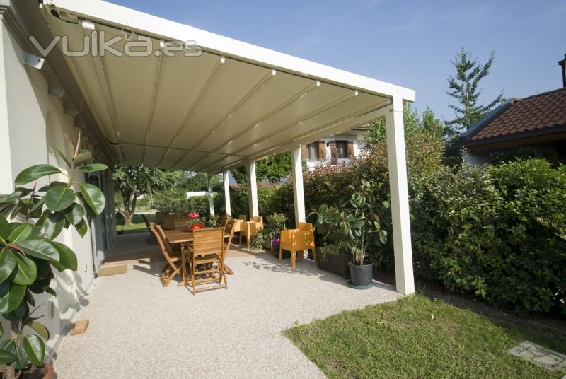 Pérgola de diseño en aluminio 