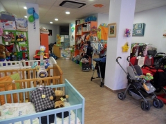 Interior de la tienda neneco, donde encontraras todo lo que necesitas para tu bebe