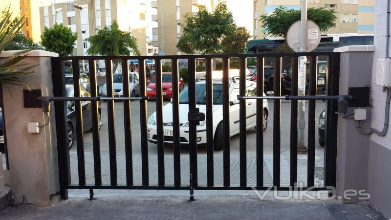 instalacion,reparacion,mantenimiento de puertas automaticas en huelva