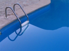 Mantenimiento de piscinas en luz sol mantenimiento