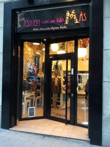 Fashion-con-un-kilo-mas-entrada-tienda-nueva-Barcelona