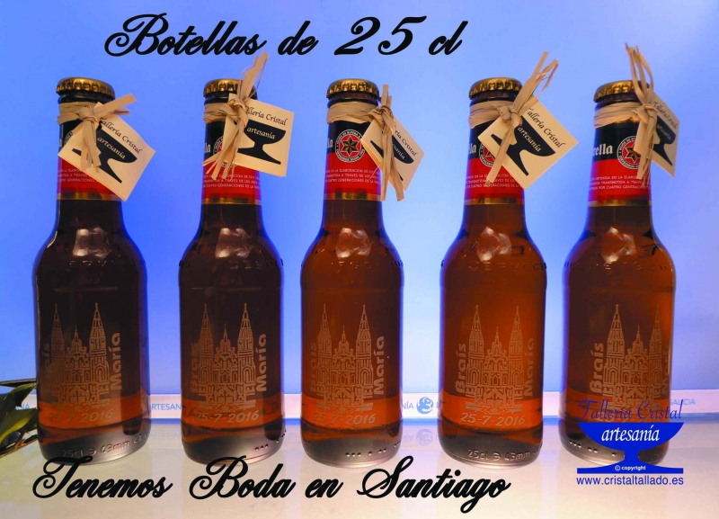 cervezas estrella galicia con la catedral de santiago para detalles de boda.