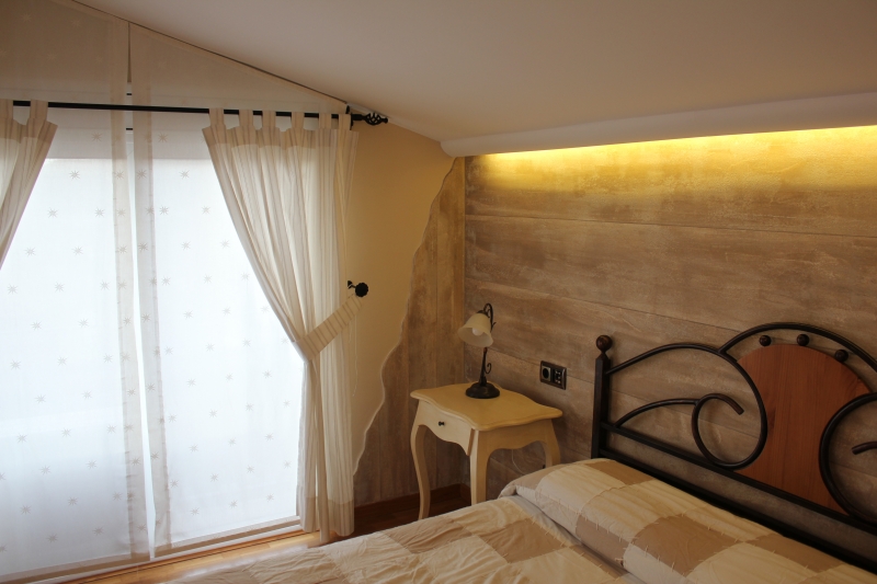 Reforma Dormitorio Marmolizado con led Cabecera